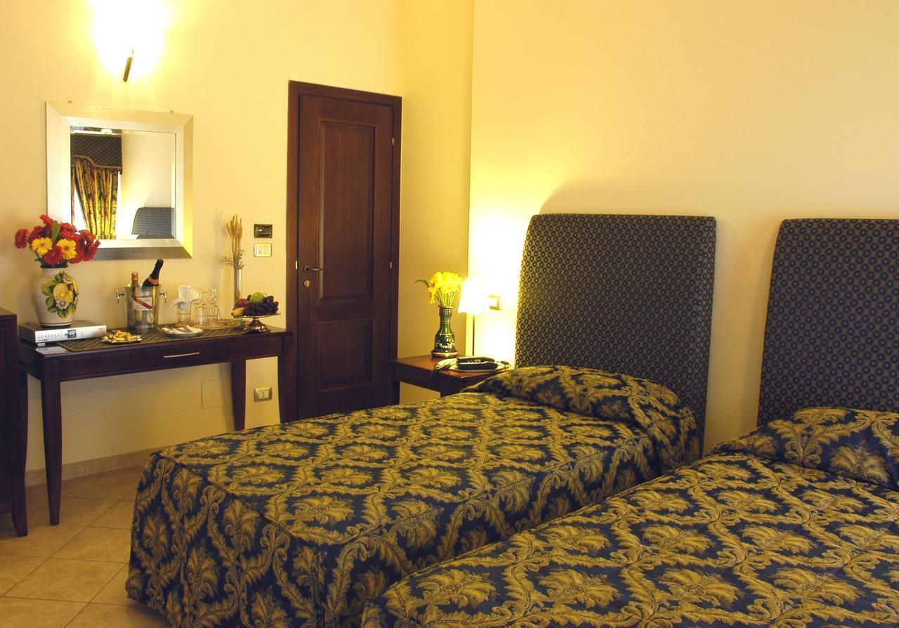 Hotel E Trattoria San Giorgio Piossasco Pokoj fotografie